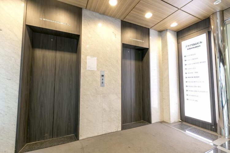 文京白山エレベーターホール