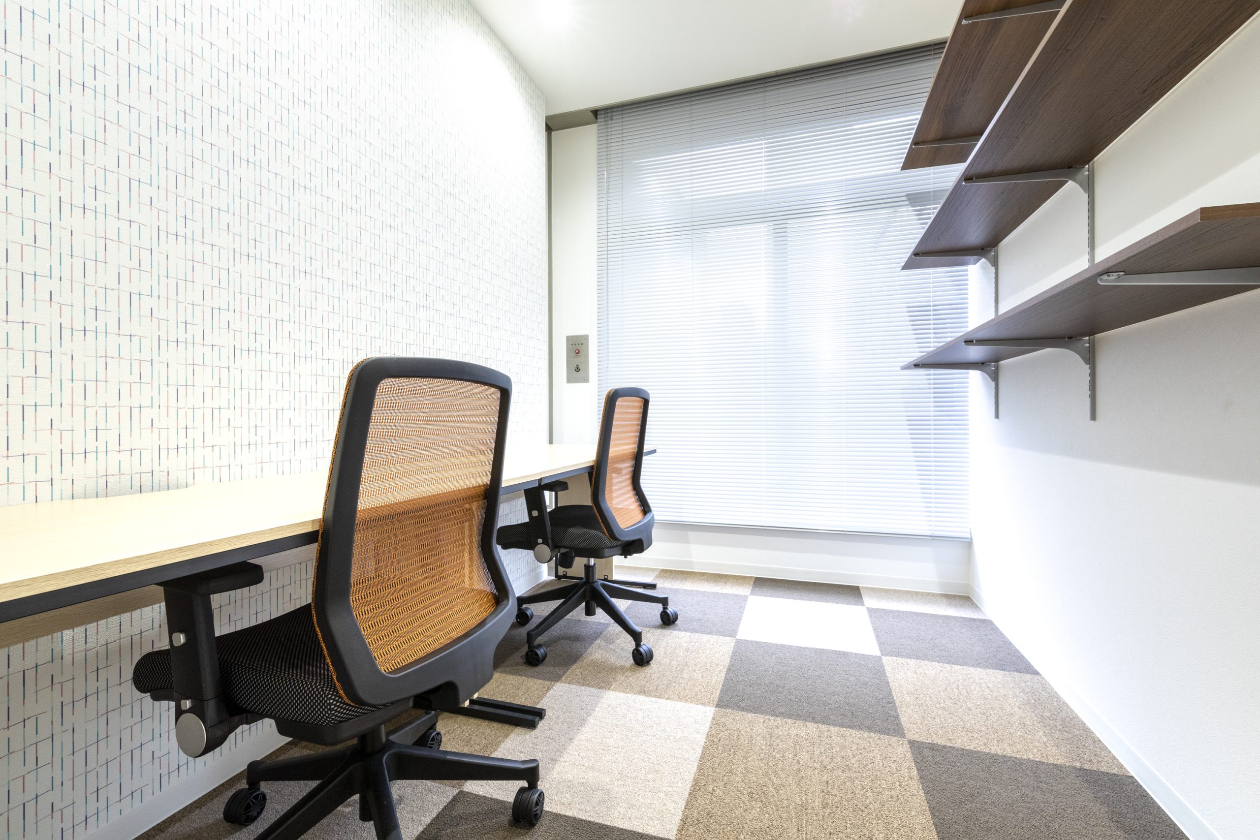 新規起業や営業社員の集まる場所に最適!2名用オフィス 月額65,000円~